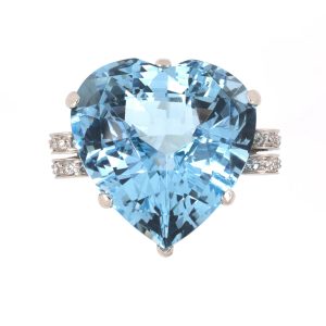 Palladium heart-shaped aquamarine diamond engagement ring